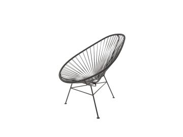 Der Acapulco Chair Classic (negro) zeichnet sich durch sein elegantes, kreisförmiges, offenes Geflecht und seine stabilen Metallbeine aus und eignet sich perfekt, um jedem Raum einen modernen Mid-Century-Stil zu verleihen.