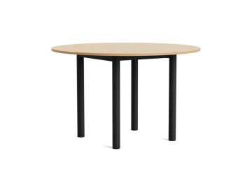 Hay-Annex-Tisch-Rund Ø120 cm: Runder Tisch mit Eiche-Tischplatte und vier schwarzen Beinen, abgebildet vor weißem Hintergrund.
