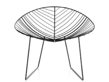 Der Leaf Loungesessel ist ein moderner schwarzer Drahtgestellstuhl mit abgerundeter Sitzfläche und dünnen, abgewinkelten Beinen, inspiriert vom Design von Lievore Altherr Molina.