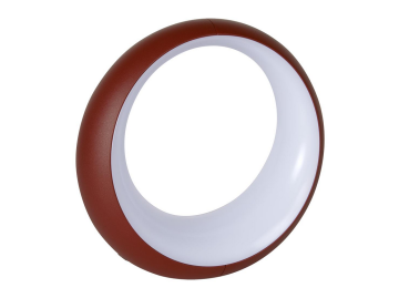 Die Hoopik Leuchte (Ockerrot) ist eine runde, rot-weiße, kabellose LED-Leuchte mit einem modernen, minimalistischen Design - ideal für die Außenbeleuchtung.