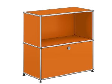 USM Haller Sideboard mit 1 Klapptür in reinorange , Schrägansicht
