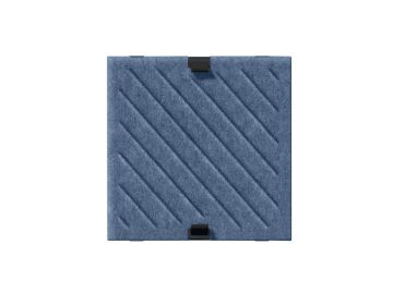 USM Haller Soft Panel 350x350 diagonal in blau mit drei schwarzen Clips und diagonalen Rillen auf weißem Grund - eine ideale, stilvolle Ergänzung für jedes Möbelbausystem.