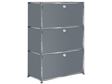 USM Haller Highboard mit 3 Klappen in mittelgrau , Schrägansicht