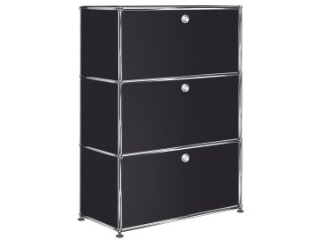 USM Haller Highboard mit 3 Klappen in graphitschwarz , Schrägansicht