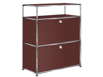 Das USM Haller Sideboard mit 2 Klappen und Aufbau in USM braun verfügt über zwei abschliessbare Fächer und eine obere Ablage - und verbindet modernes Design mit klassischer USM Möbel Qualität.