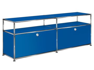 USM Haller Lowboard mit 2 Klappen und Aufbau in enzianblau , Schrägansicht