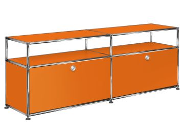 USM Haller Lowboard mit 2 Klappen und Aufbau in reinorange , Schrägansicht