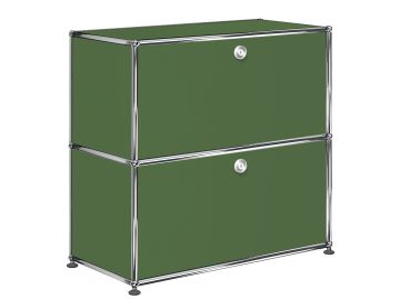 USM Haller Sideboard mit zwei Klappen in olivgrün , Schrägansicht