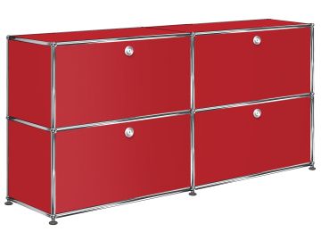 USM Haller Sideboard mit 4 Klappen in rubinrot , Schrägansicht