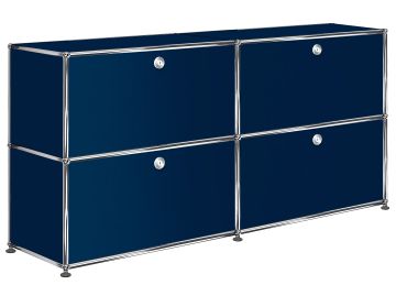 USM Haller Sideboard mit 4 Klappen in stahlblau , Schrägansicht