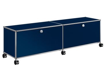 USM Haller TV-/Hi-Fi Möbel mit 2 Klappen und einem Zwischentablar in stahlblau , Schrägansicht