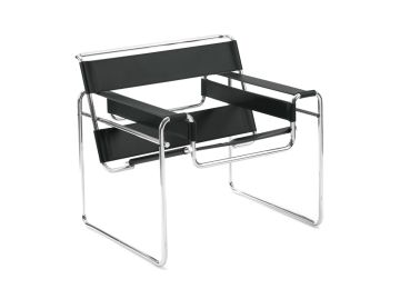 Das Wassily Sessel (Leder schwarz) Ausstellungsstück zeichnet sich durch ein modernes, minimalistisches Design mit schwarzem Leder und einem verchromten Rohrgestell aus, das von Marcel Breuers ikonischem Lounge-Sessel für Knoll International inspiriert is Das Wassily Sessel (Leder schwarz) Ausstellungsstück zeichnet sich durch ein modernes, minimalistisches Design mit schwarzem Leder und einem verchromten Rohrgestell aus, das von Marcel Breuers ikonischem Lounge-Sessel für Knoll International inspiriert is