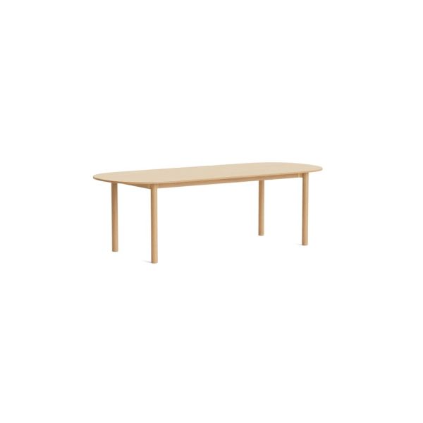 Der Annex-Table-Oblong Länge 240 cm in Eiche/Eiche hat ein helles, ovales Holzdesign mit vier geraden Beinen vor einem schlichten weißen Hintergrund; inspiriert von John Tree Design für die Hay Tisch Annex Esstisch Kollektion.