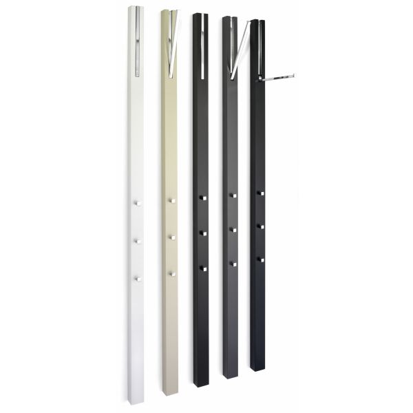 Vier moderne, minimalistische Garderoben-Designs der Line Hochglanzfarben in Weiß, Beige und Schwarz mit klappbaren Metallhaken auf zwei Leisten - perfekt als platzsparende Garderobe.