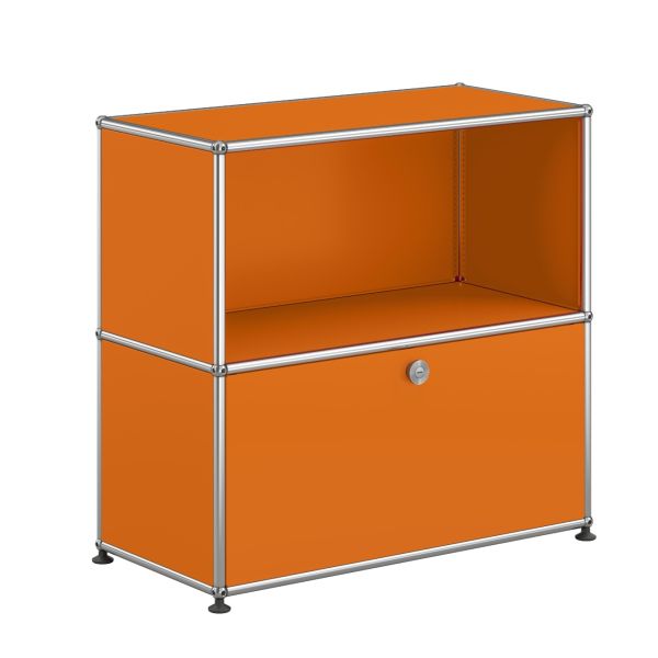 USM Haller Sideboard mit 1 Klapptür in reinorange , Schrägansicht