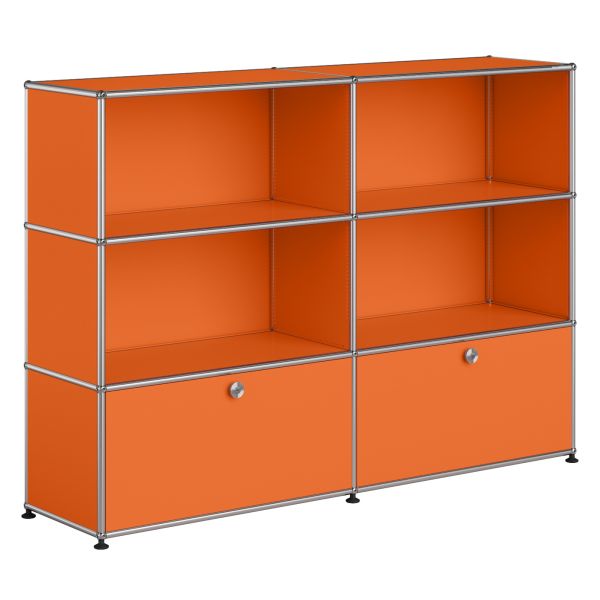USM Haller Highboard in Reinorange mit 2 Klapptüren und 4 Fächern - das ideale, modulare Möbelstück für stilvolle Ordnung.