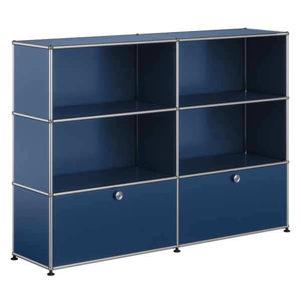 Stahlblaues USM Haller Highboard mit 2 Klapptüren unten und 4 offenen Fächern - vielseitig, stilvoll und modular.