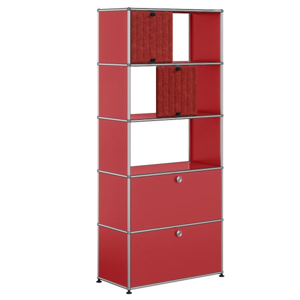 USM-Haller Regal mit 2 Soft Panel in USM rubinrot: Ein Designklassiker mit zwei abgeschlossenen Fächern und mehreren offenen Regalböden-perfekt für moderne Interieurs.