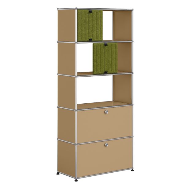 USM-Haller Regal mit 2 Soft Panel in USM beige-ein stilvoller Designklassiker für organisiertes Wohnen und Aufbewahrung.