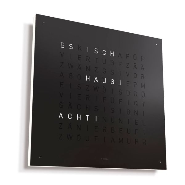 Die QLOCKTWO EARTH 45 (CH) berndeutsch (Edelstahl pulverbeschichtet) zeigt die Zeit in Schweizerdeutsch mit Leuchtbuchstaben an, ideal für Fans von stilvollen Wortuhren.