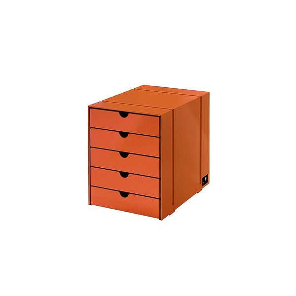 Das USM Haller Inos Kasten-Set C4 mit 5 Schubladen in reinorange, inspiriert vom USM Haller Möbelbausystem, ist ein Metallschrank mit Ziehgriffen auf weissem Grund.