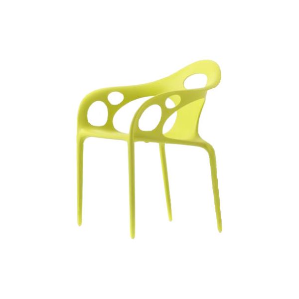 Der Supernatural Armchair ist ein moderner gelber Stuhl von Ross Lovegrove mit einem abstrakten geschwungenen Design und großen kreisförmigen Aussparungen in der Rückenlehne und den Seiten.