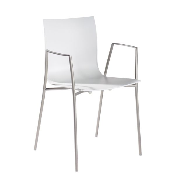 Moderner dünner S15 second hand Stuhl, weiß lackiert mit Holzsitz, eleganten Metallbeinen und Armlehnen, fotografiert vor weißem Hintergrund. Ideal als lapalma-inspirierter Akzent oder für Second-Hand-Stühle-Sammlungen.