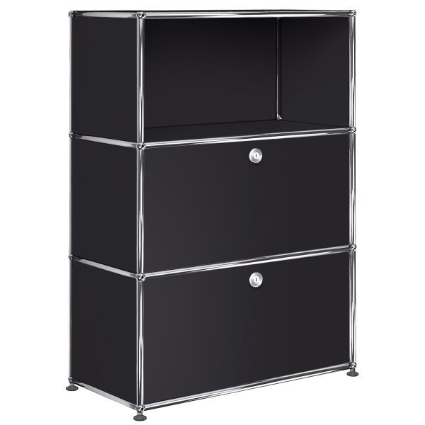Graphitschwarzes USM Haller Highboard mit einer Klapptür und einer Schublade, mit dem ikonischen modularen Design und dem eleganten Chromrahmen des USM Haller Möbelbausystems.