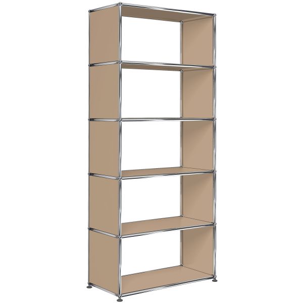 Das USM Haller Regal (USM beige) ist ein fünfstöckiges offenes Regal mit einem Metallrahmen und beigen Paneelen, flexibel einsetzbar und ideal als Bücherregal für jeden modernen Raum.