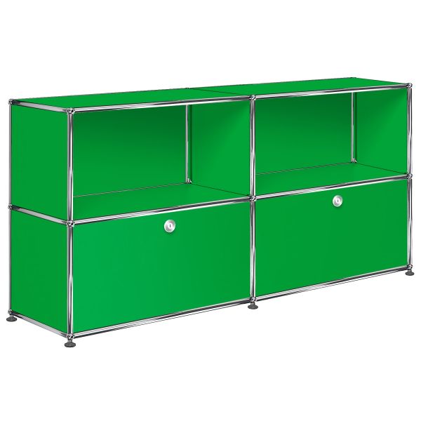 USM Haller Sideboard mit 2 Klappen und offenen Fächern oben in grün , Schrägansicht