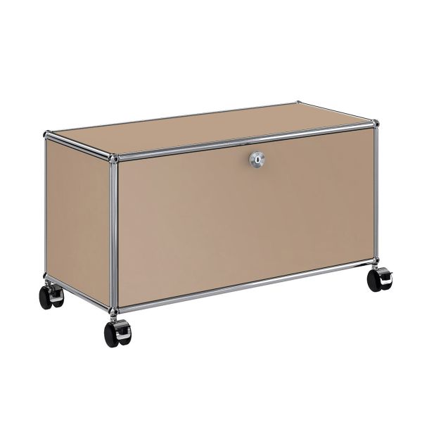 Beige USM Haller TV-/Hi-Fi-Möbel mit 1 Frontklappe, Metallrahmen, Schloss und Rollen; inspiriert vom schlanken USM Design.