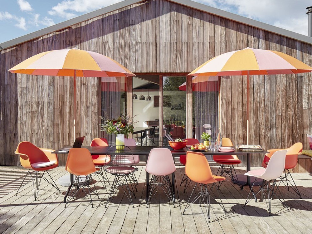 Vitra Home Stories Spring 2022 | Farbenfrohe Vitra-Stühle für den Frühling