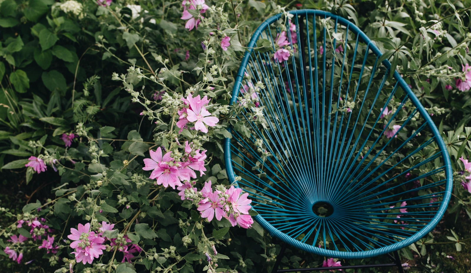 Acapulco Stuhl im Garten